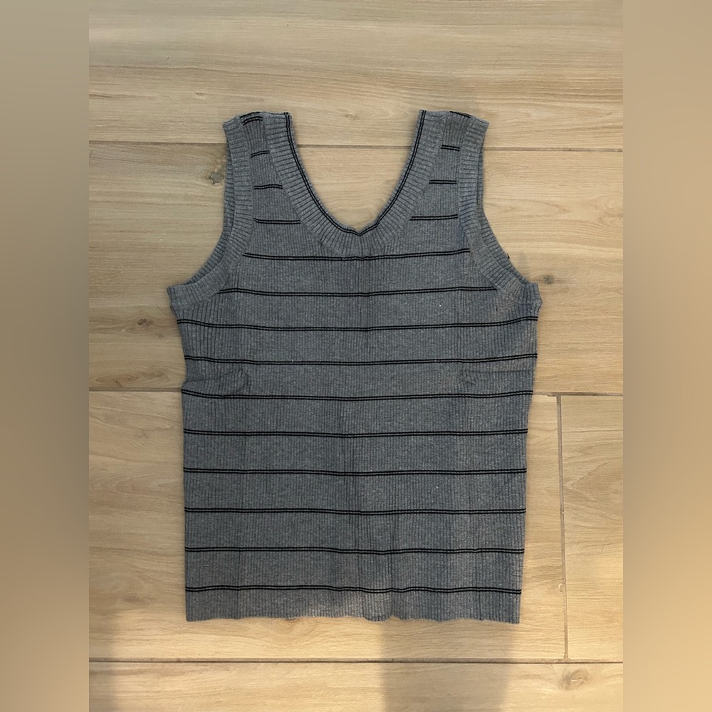 NEW Sleeveless Sweater Vest Slim Fitted Striped Knit Tank Top Ribbed Gray S
